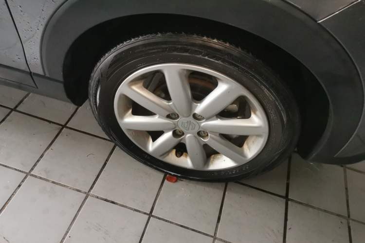 Used Leapmotor T03 2022 Agate Edition Right Front Wheel Hub