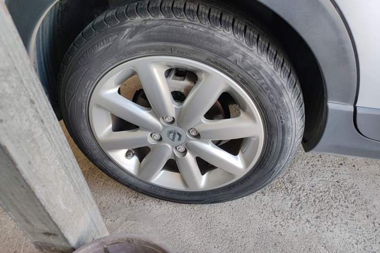 Used Leapmotor T03 2022 Glazed Edition Right Rear Wheel Hub