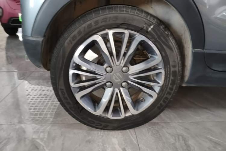 Used Leapmotor T03 2022 Special Edition Right Rear Wheel Hub