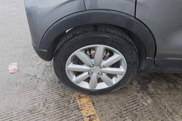 Used Leapmotor T03 2022 Crystal Edition Right Rear Wheel Hub