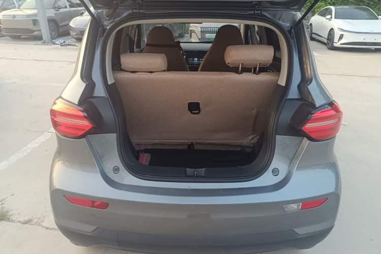 Used Leapmotor T03 2022 Crystal Edition Trunk