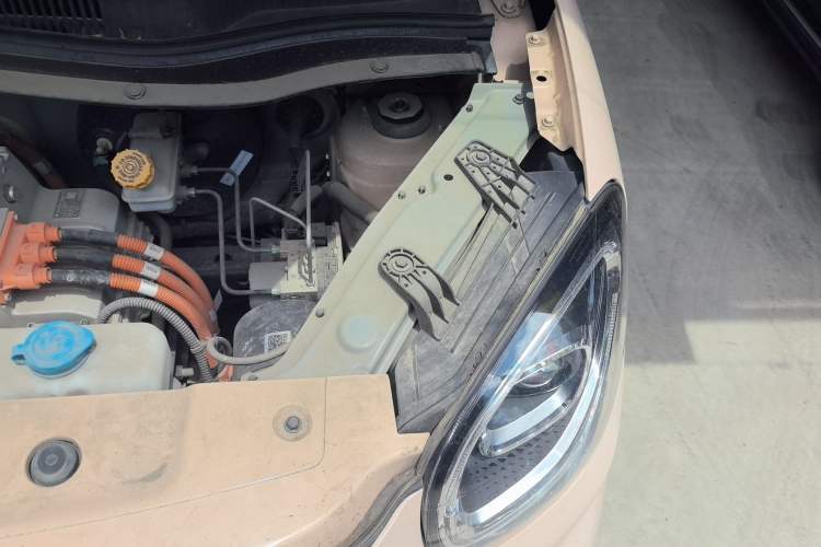 Used Leapmotor T03 2022 Star Diamond Edition Engine Bay Left