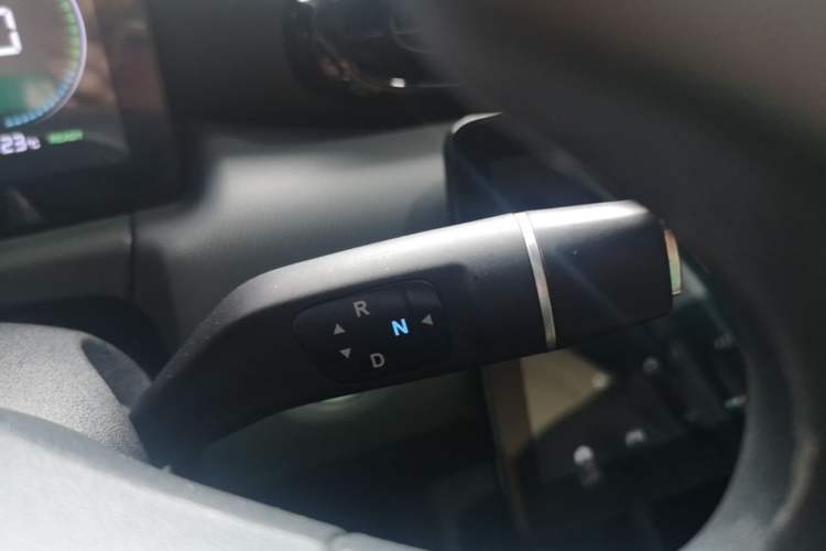 Used Leapmotor T03 2022 Special Edition Gear Lever