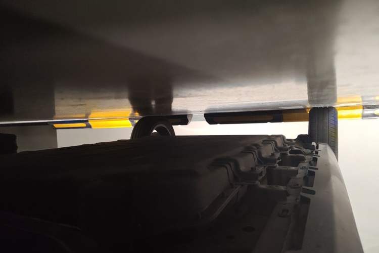 Used Leapmotor T03 2022 YAOJIN Edition Chassis Front Right