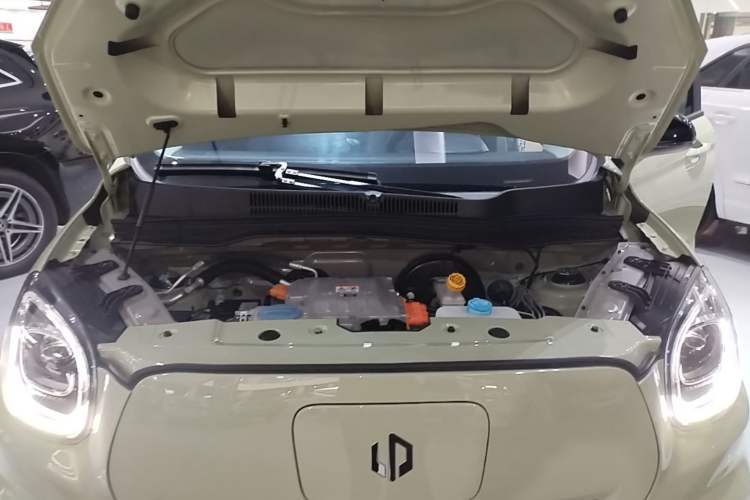 Used Leapmotor T03 2022 Star Diamond Edition Engine Bay