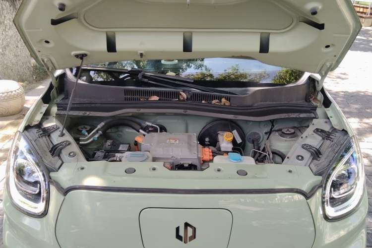 Used Leapmotor T03 2022 Star Diamond Edition Engine Bay