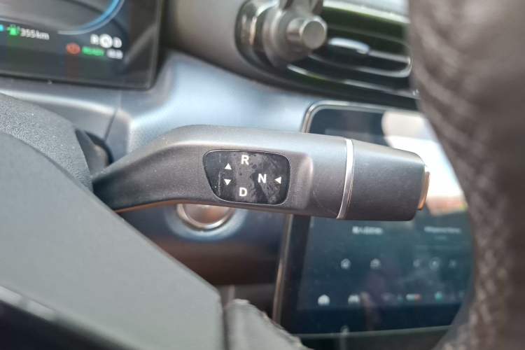 Used Leapmotor T03 2022 YAOJIN Edition Gear Lever