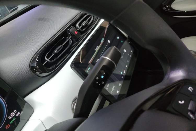 Used Leapmotor T03 2022 YAOJIN Edition Gear Lever