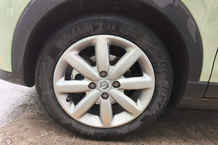 Used Leapmotor T03 2022 Crystal Edition Left Front Wheel Hub