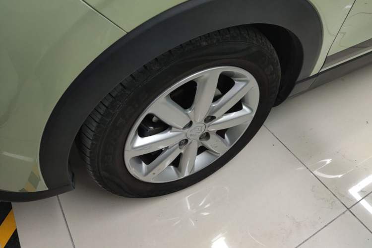 Used Leapmotor T03 2022 YAOJIN Edition Left Front Wheel Hub