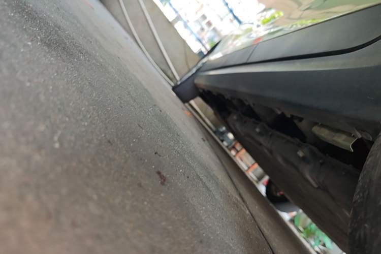 Used Leapmotor T03 2022 Star Diamond Edition Left Side Sill