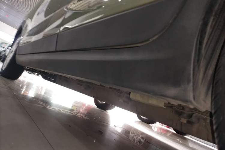 Used Leapmotor T03 2022 Crystal Edition Left Side Sill