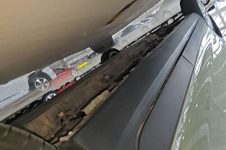 Used Leapmotor T03 2022 Hometown Jade Edition Left Side Sill
