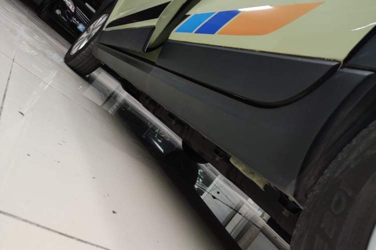 Used Leapmotor T03 2022 YAOJIN Edition Left Side Sill
