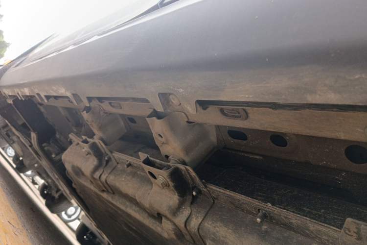 Used Leapmotor T03 2022 YAOJIN Edition Left Side Sill