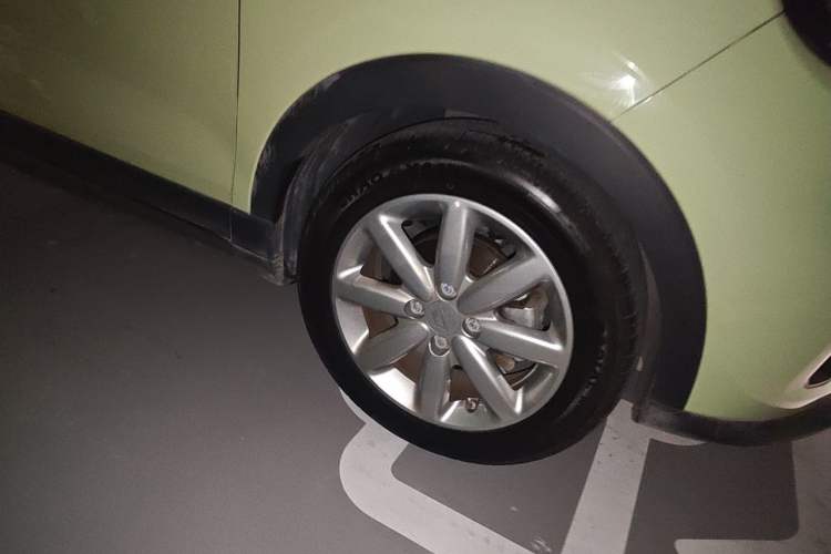 Used Leapmotor T03 2022 YAOJIN Edition Right Front Wheel Hub