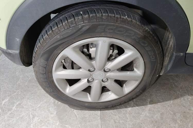 Used Leapmotor T03 2022 Star Diamond Edition Right Rear Wheel Hub