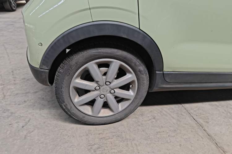 Used Leapmotor T03 2022 Star Diamond Edition Right Rear Wheel Hub
