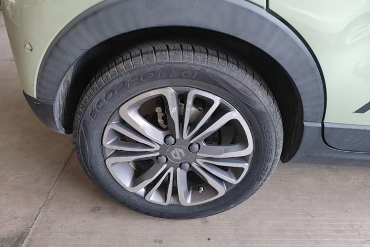 Used Leapmotor T03 2022 Star Diamond Edition Right Rear Wheel Hub