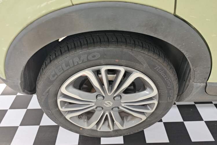 Used Leapmotor T03 2022 YAOJIN Edition Right Rear Wheel Hub