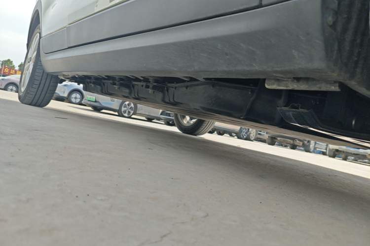 Used Leapmotor T03 2022 Star Diamond Edition Right Side Sill