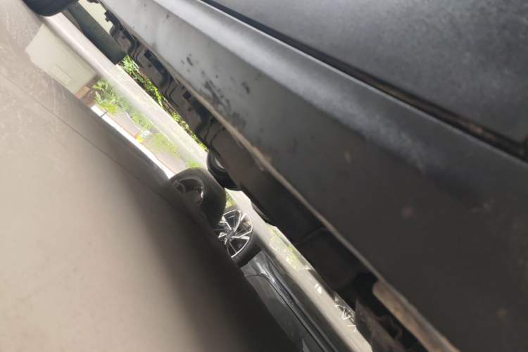 Used Leapmotor T03 2022 Star Diamond Edition Right Side Sill