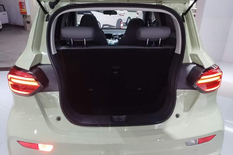 Used Leapmotor T03 2022 Star Diamond Edition Trunk