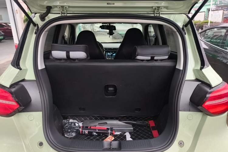 Used Leapmotor T03 2022 Crystal Edition Trunk