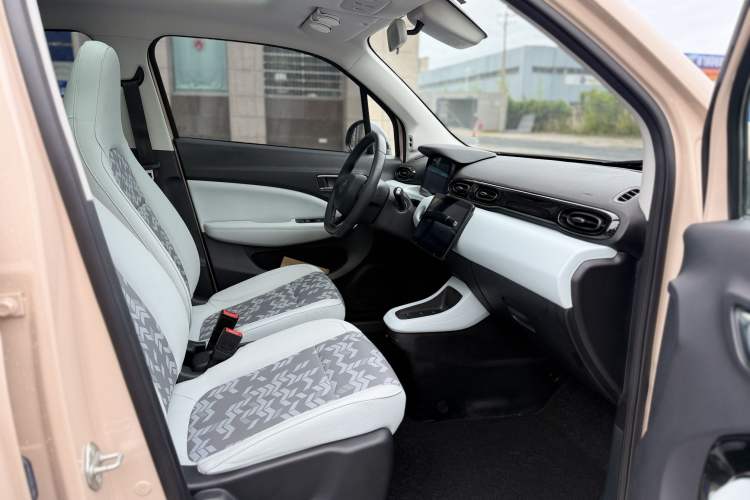 Used Leapmotor T03 2022 Star Diamond Edition Interior 5