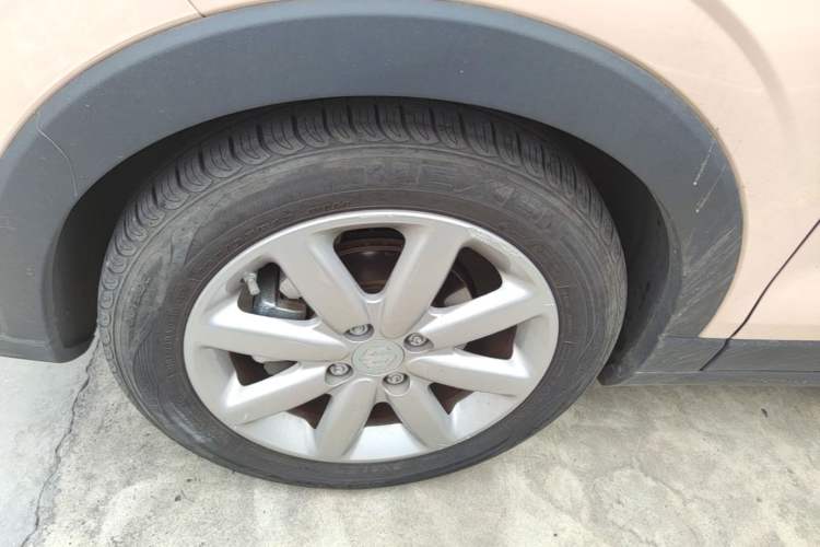 Used Leapmotor T03 2022 Pearl Edition Left Front Wheel Hub