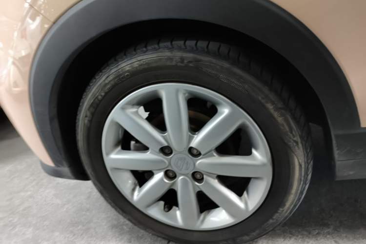 Used Leapmotor T03 2022 Pearl Edition Left Front Wheel Hub