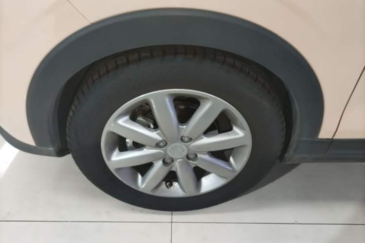 Used Leapmotor T03 2022 YAOJIN Edition Left Front Wheel Hub