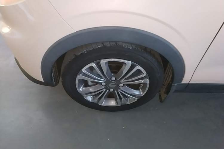 Used Leapmotor T03 2022 Special Edition Left Front Wheel Hub