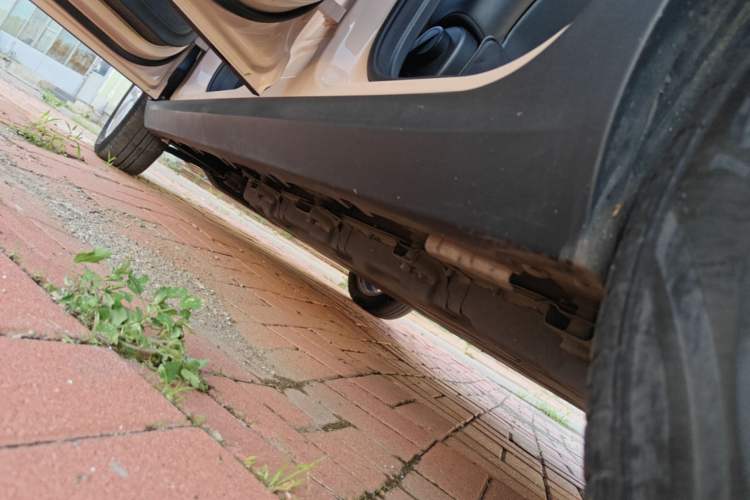 Used Leapmotor T03 2022 YAOJIN Edition Left Side Sill