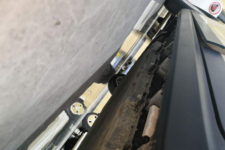 Used Leapmotor T03 2022 Amber Edition Left Side Sill
