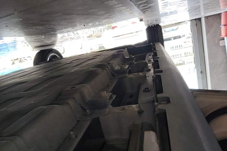 Used Leapmotor T03 2022 YAOJIN Edition Left Side Sill