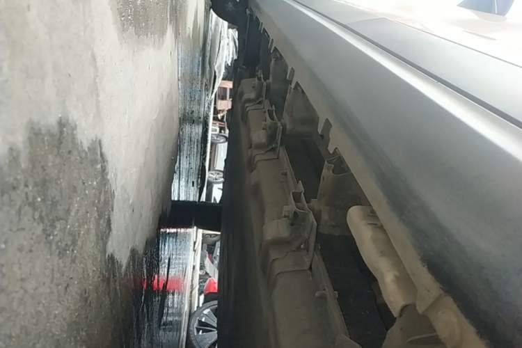 Used Leapmotor T03 2022 Star Diamond Edition Left Side Sill