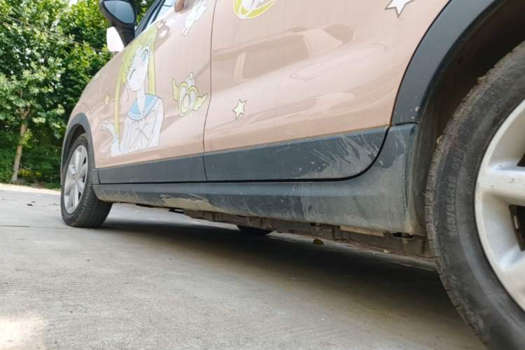 Used Leapmotor T03 2022 Star Diamond Edition Left Side Sill