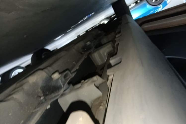 Used Leapmotor T03 2022 Star Diamond Edition Left Side Sill