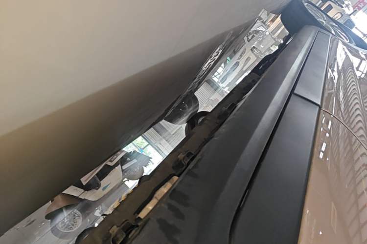 Used Leapmotor T03 2022 Star Diamond Edition Left Side Sill