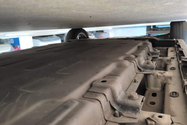 Used Leapmotor T03 2022 YAOJIN Edition Left Side Sill