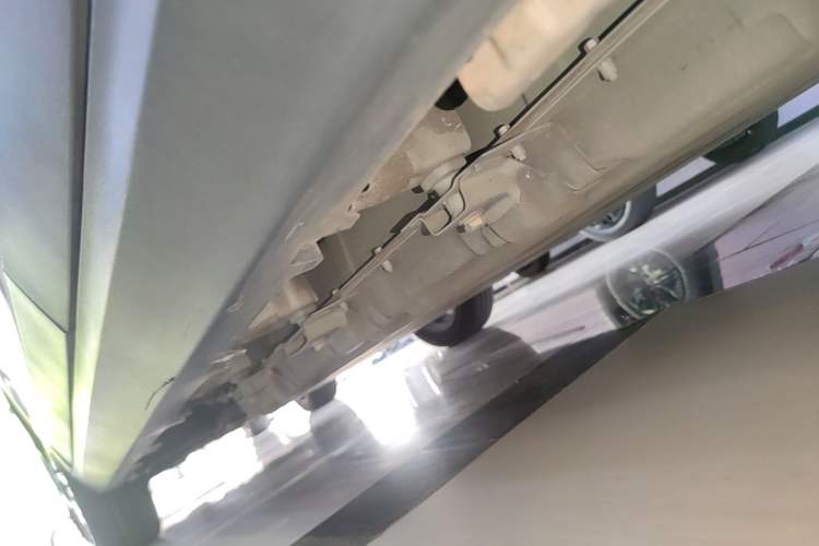 Used Leapmotor T03 2022 Star Diamond Edition Left Side Sill