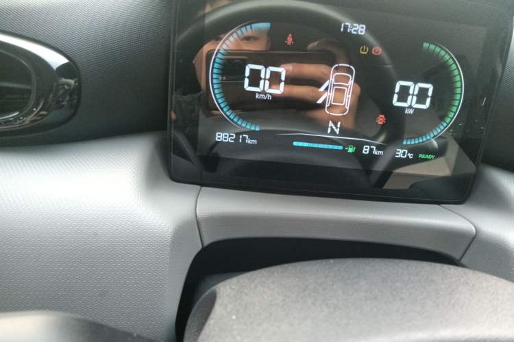 Used Leapmotor T03 2022 Crystal Edition Odometer Close Up