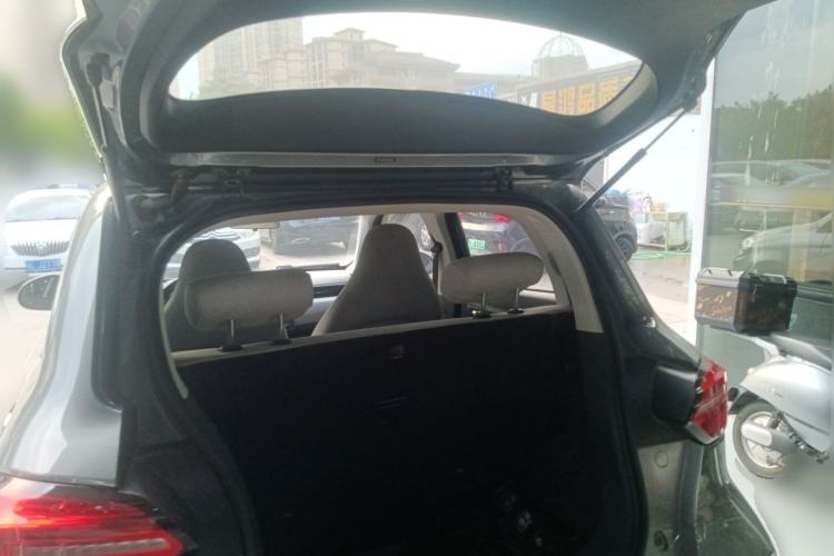 Used Leapmotor T03 2022 Crystal Edition Trunk
