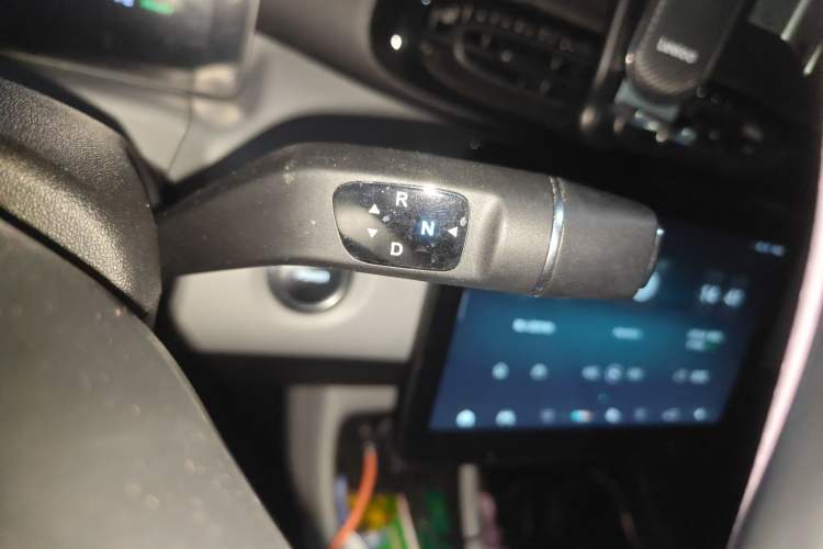 Used Leapmotor T03 2022 Crystal Edition Gear Lever