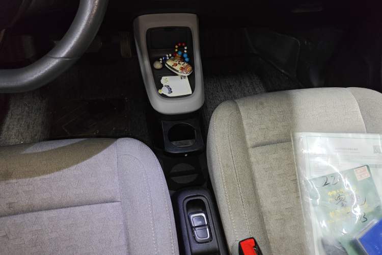 Used Leapmotor T03 2022 Crystal Edition Gear Lever