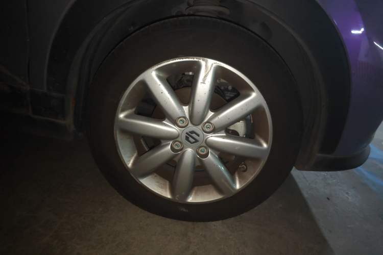 Used Leapmotor T03 2022 Crystal Edition Right Front Wheel Hub