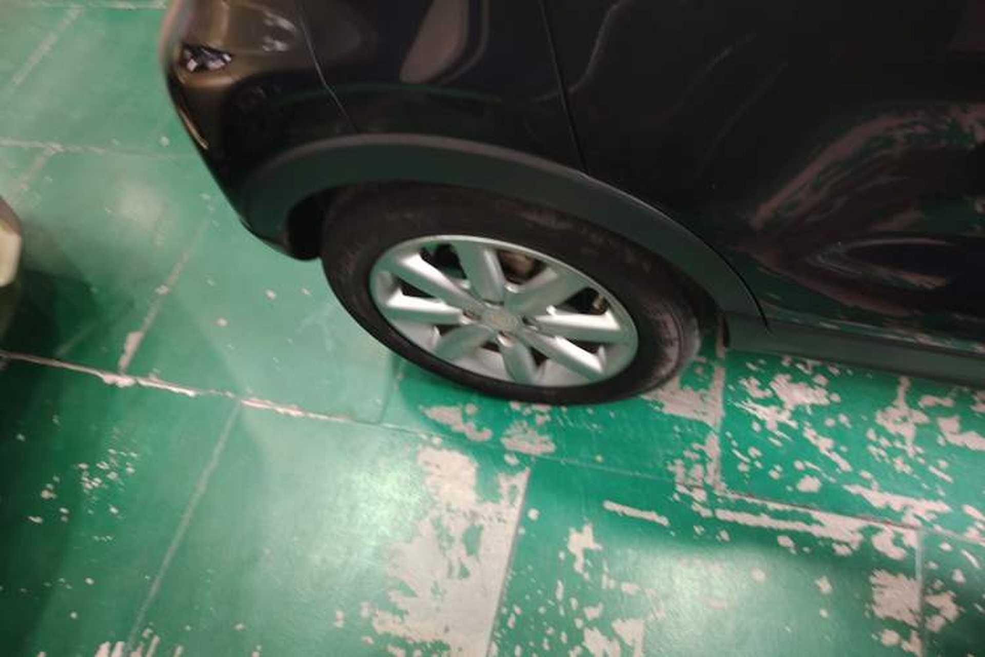 Used Leapmotor T03 2022 Hometown Jade Edition Right Rear Wheel Hub