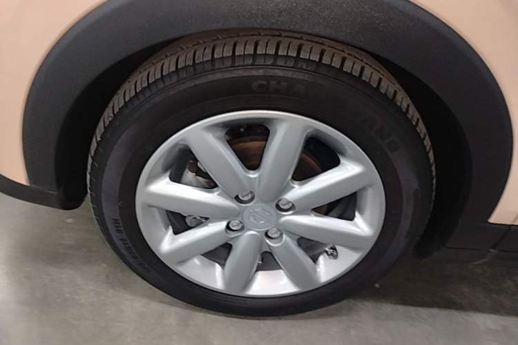 Used Leapmotor T03 2022 YAOJIN Edition Left Front Wheel Hub