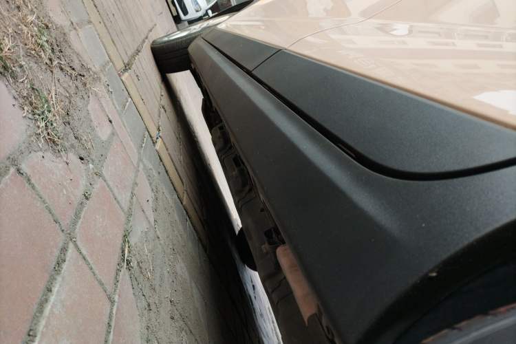 Used Leapmotor T03 2022 YAOJIN Edition Left Side Sill